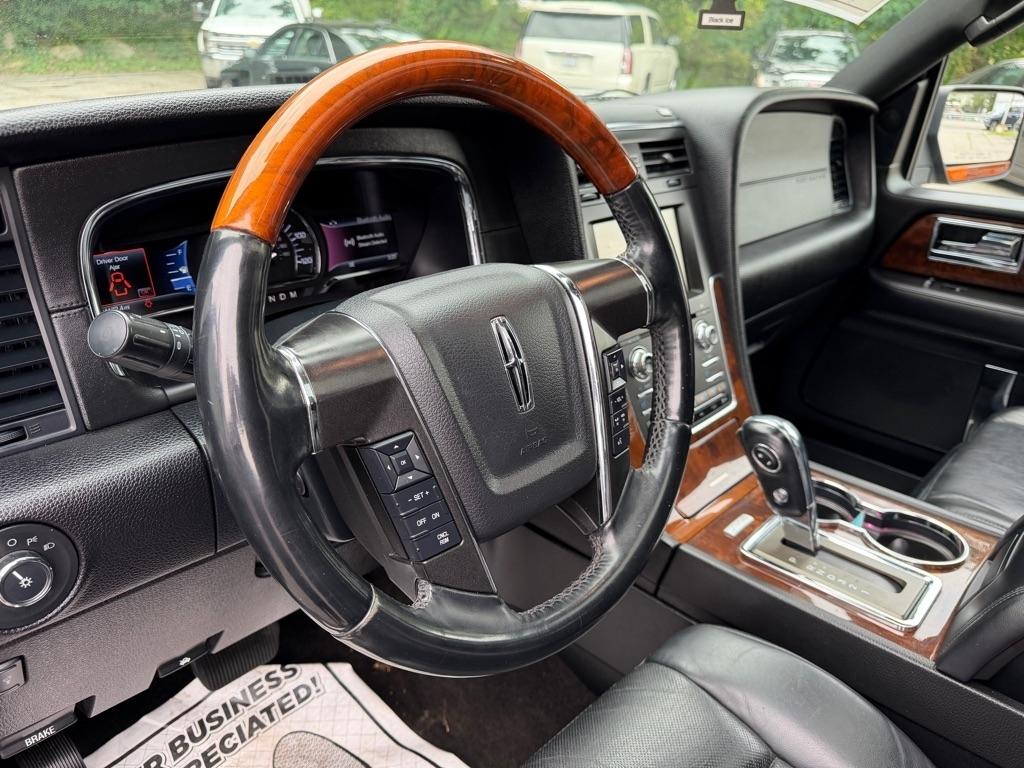 Lincoln Navigator 4WD 2015