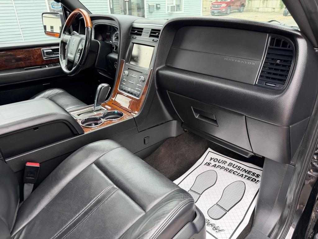 Lincoln Navigator 4WD 2015