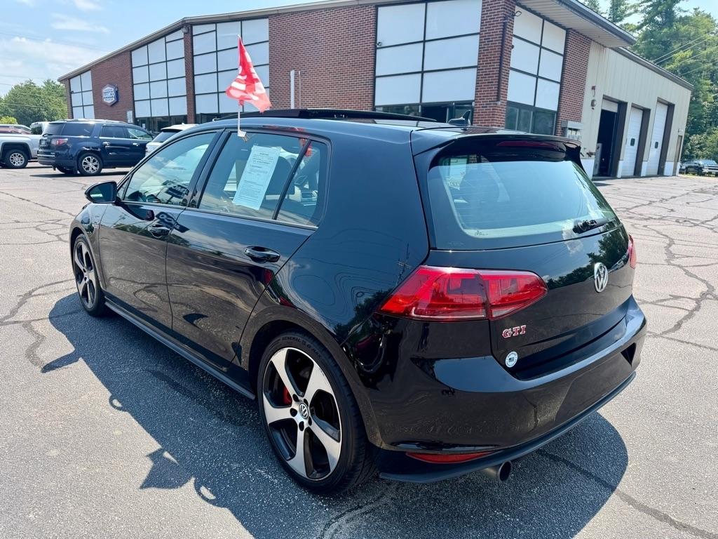 Volkswagen Golf GTI S 6A 4-Door 2017