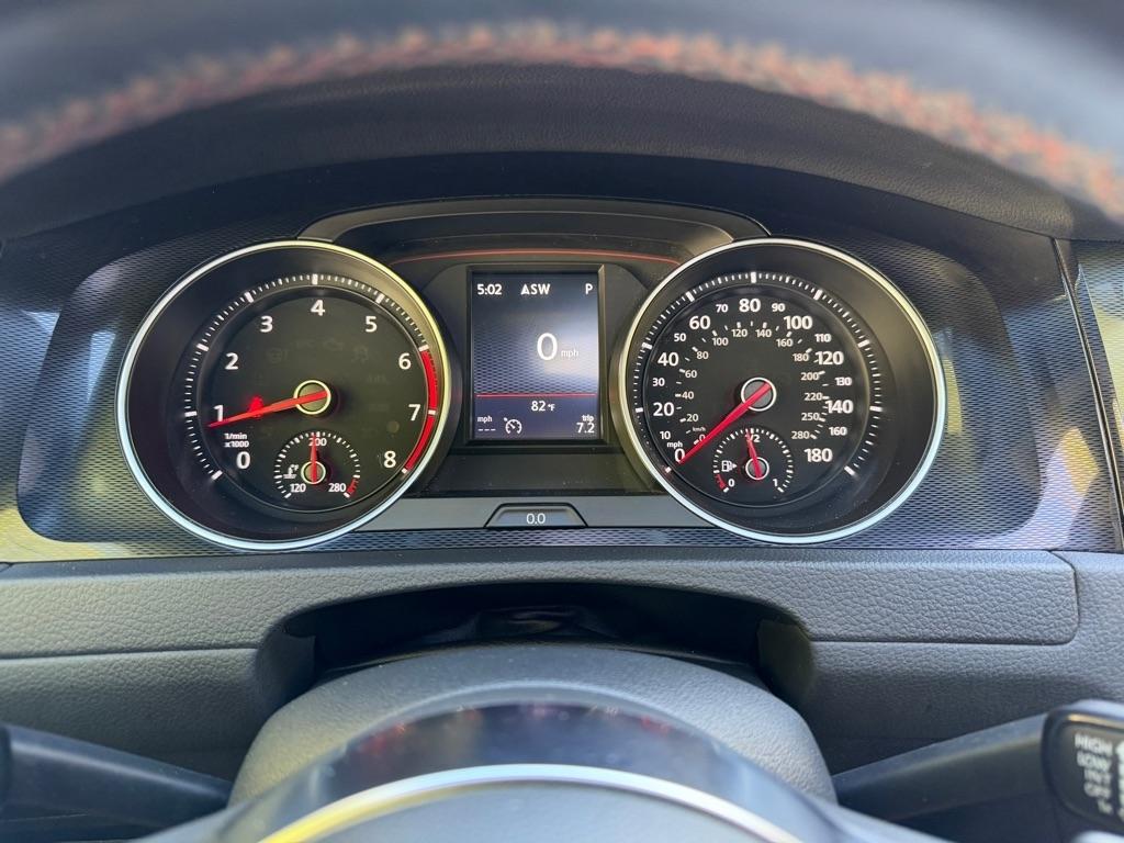 Volkswagen Golf GTI S 6A 4-Door 2017