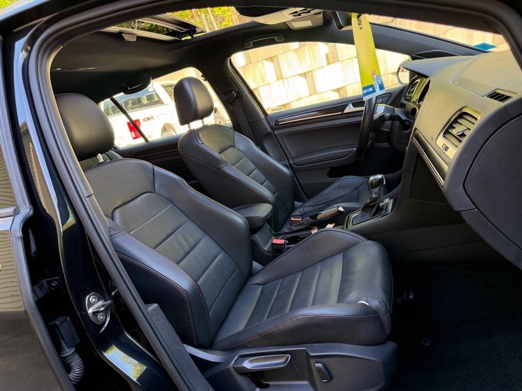 Volkswagen Golf GTI S 6A 4-Door 2017