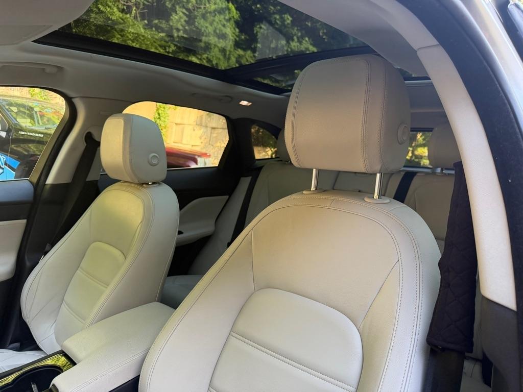 Jaguar F-Pace 35t Prestige 2017