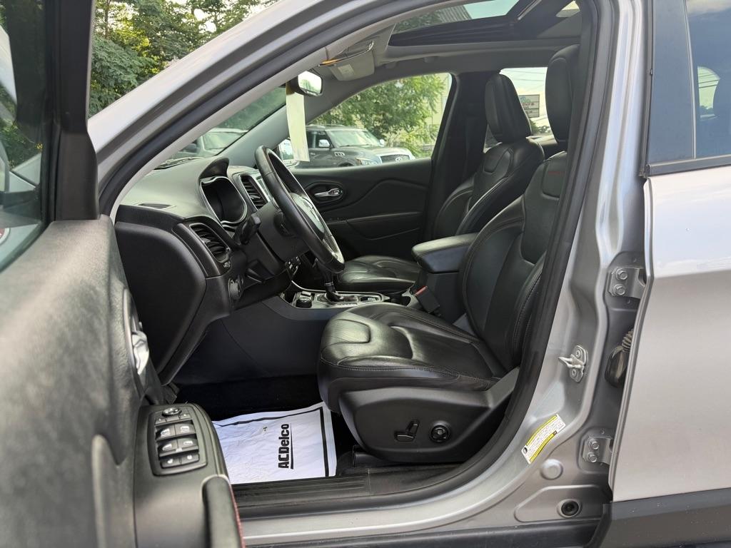 2019 Jeep Cherokee Trailhawk Elite - Photo 19