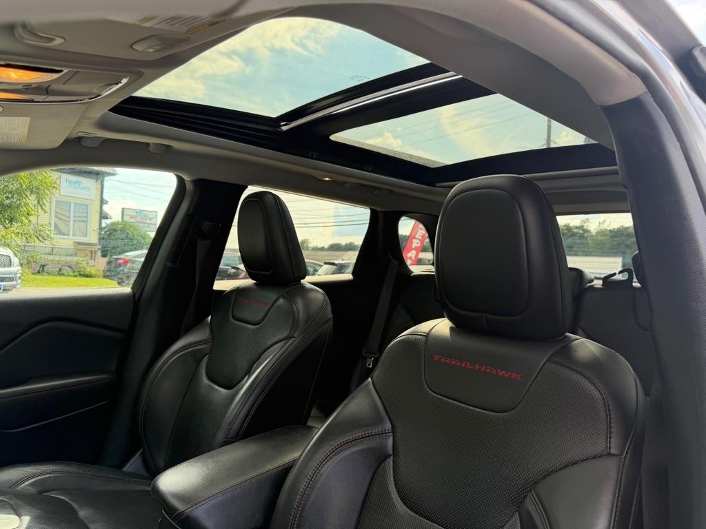 2019 Jeep Cherokee Trailhawk Elite - Photo 20