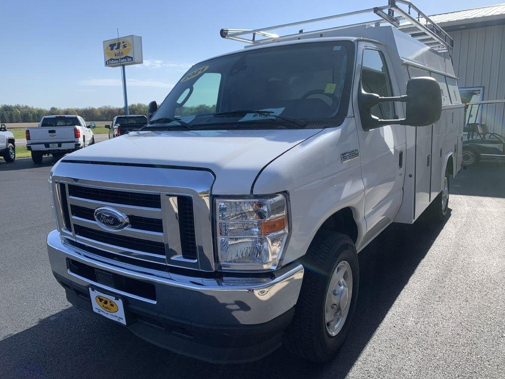 Ford Econoline E-350 Super Duty 2021
