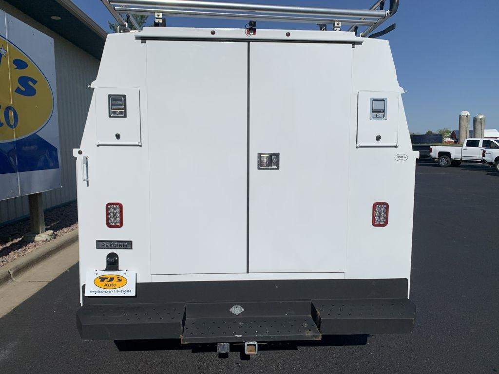 Ford Econoline E-350 Super Duty 2021