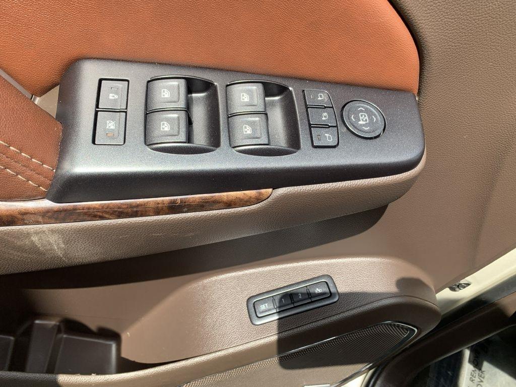 Chevrolet Suburban LTZ 4WD 2016