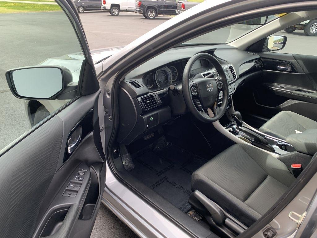 Honda Accord LX Sedan CVT 2017