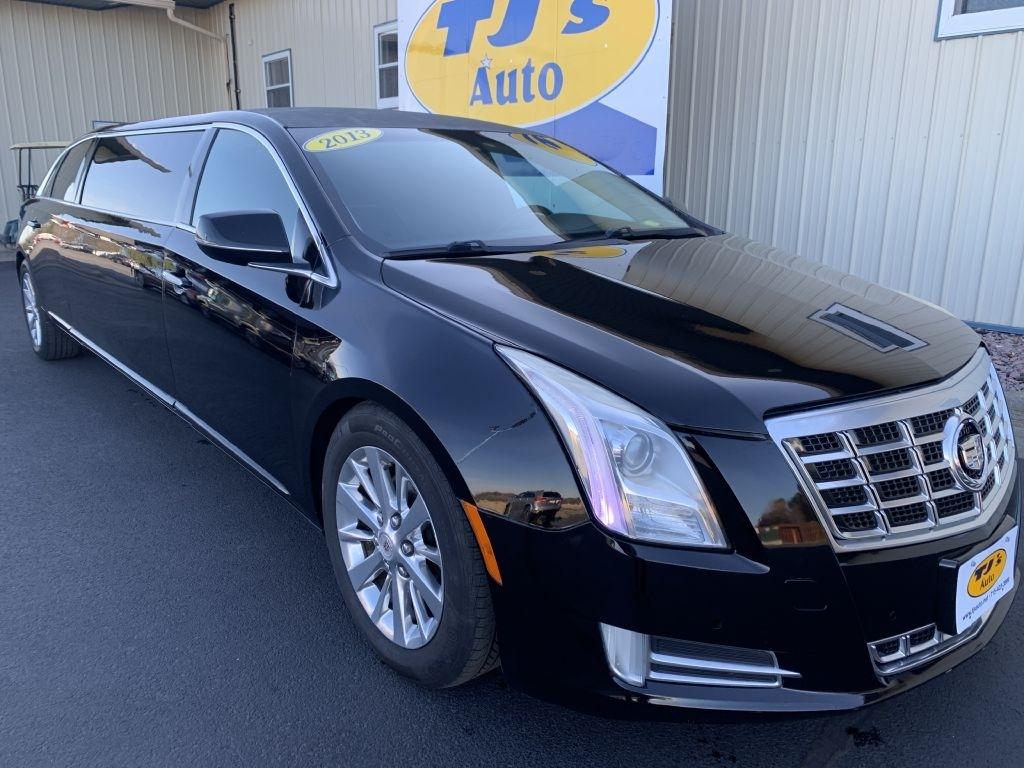 2013 Cadillac XTS Limousine