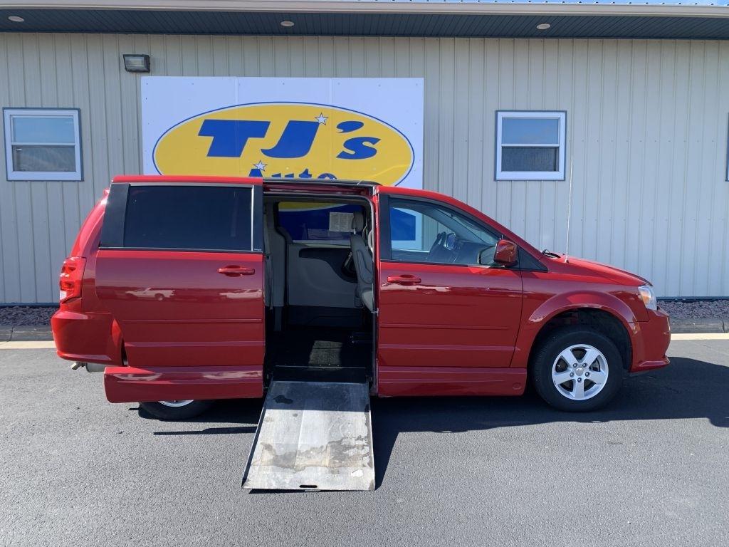 2012 Dodge Grand Caravan SXT's photo