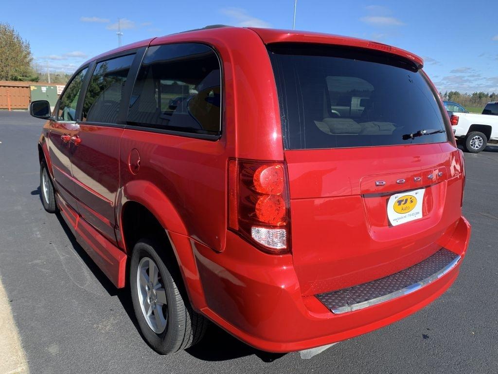 Dodge Grand Caravan SXT 2012