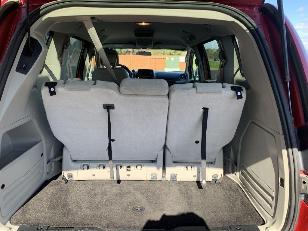 Dodge Grand Caravan SXT 2012
