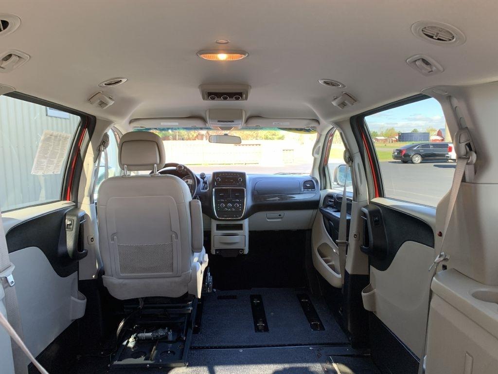 Dodge Grand Caravan SXT 2012