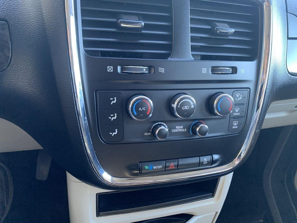 Dodge Grand Caravan SXT 2012