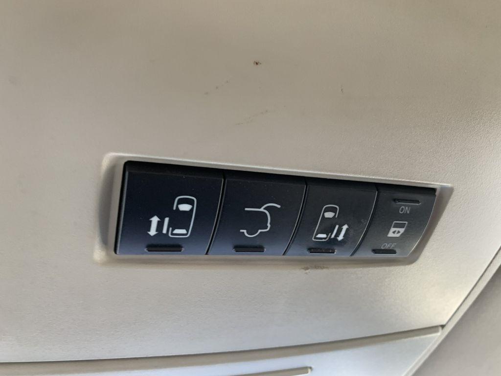 Dodge Grand Caravan SXT 2012