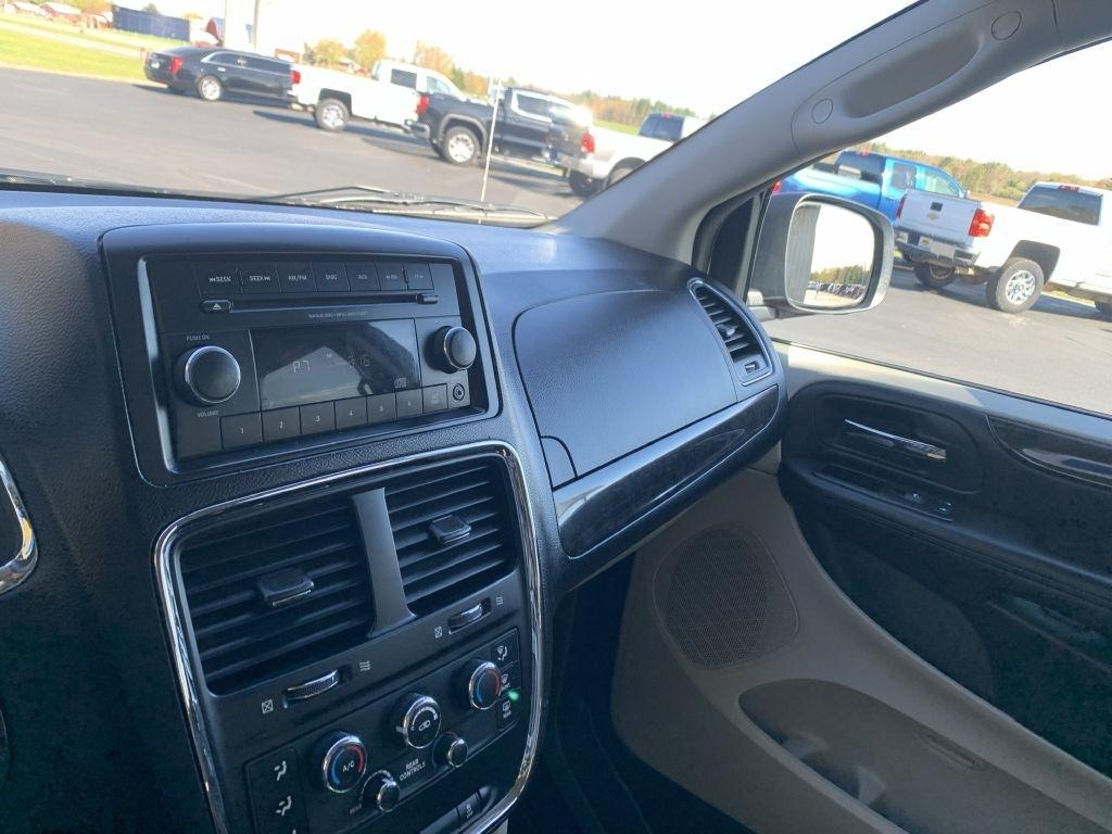 Dodge Grand Caravan SXT 2012