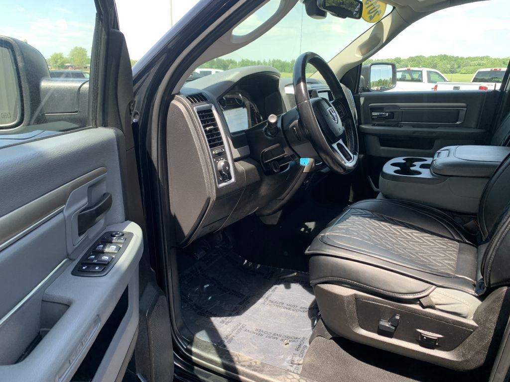 RAM 1500 Classic Tradesman Crew Cab LWB 4WD 2019