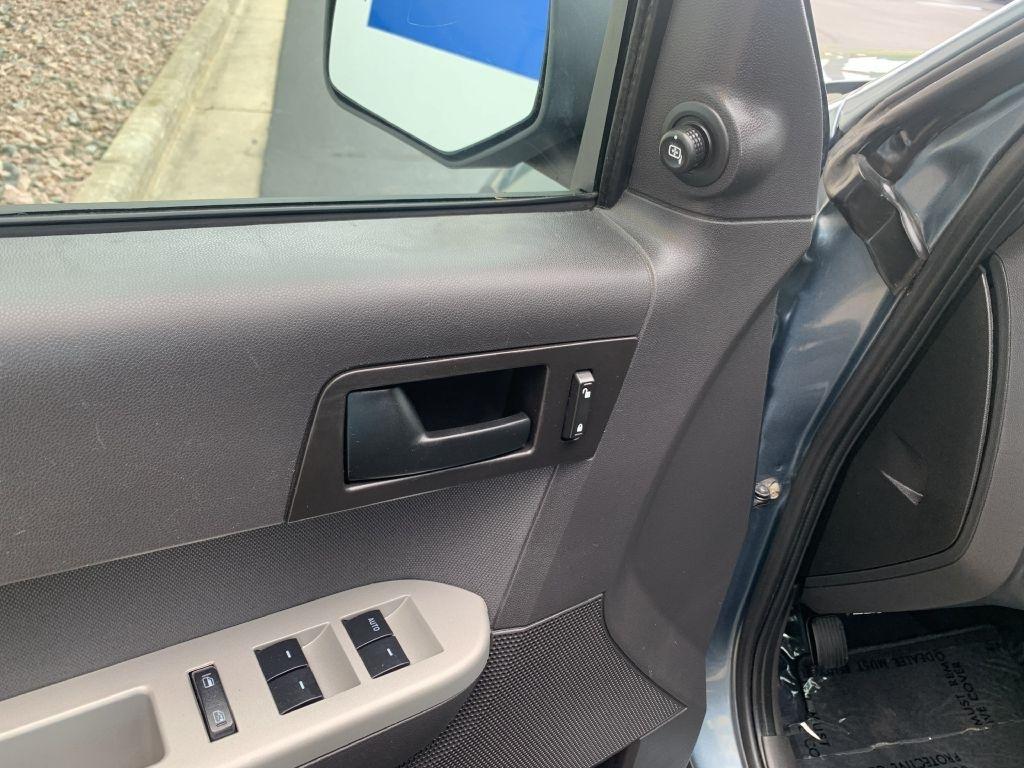 Ford Escape XLT 4WD 2012