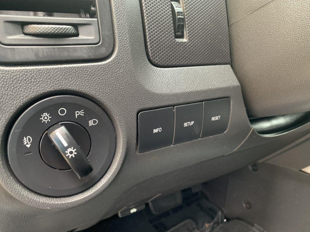 Ford Escape XLT 4WD 2012