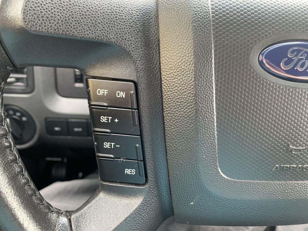 Ford Escape XLT 4WD 2012