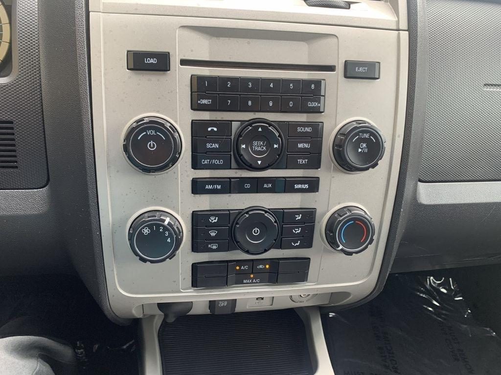 Ford Escape XLT 4WD 2012