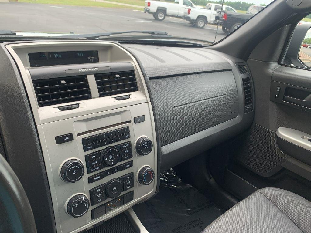 Ford Escape XLT 4WD 2012