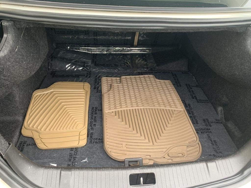 Buick LaCrosse CXL FWD 2011