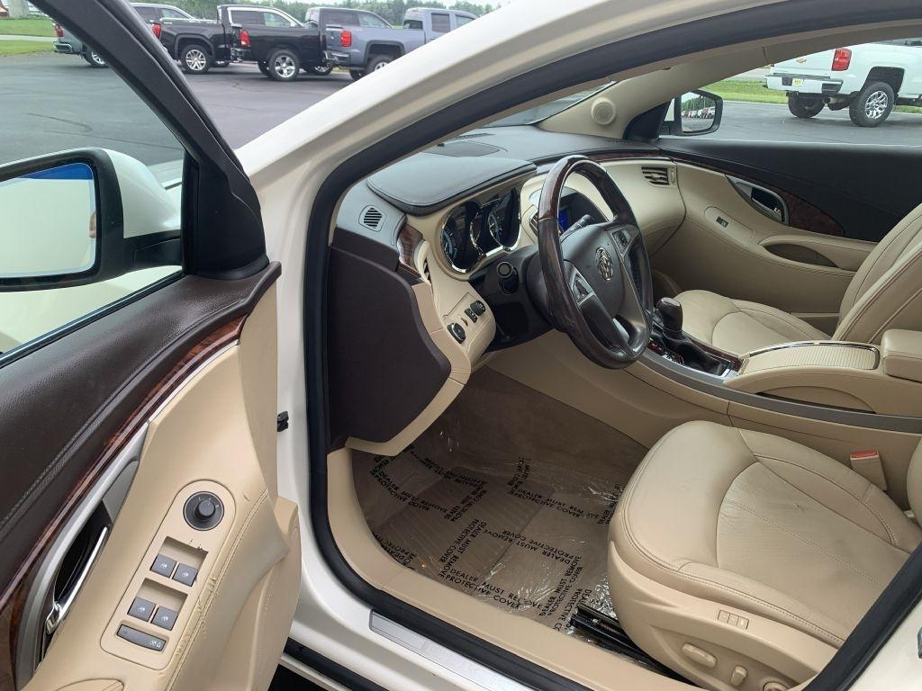 Buick LaCrosse CXL FWD 2011