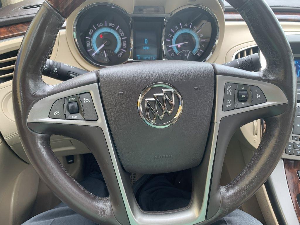 Buick LaCrosse CXL FWD 2011
