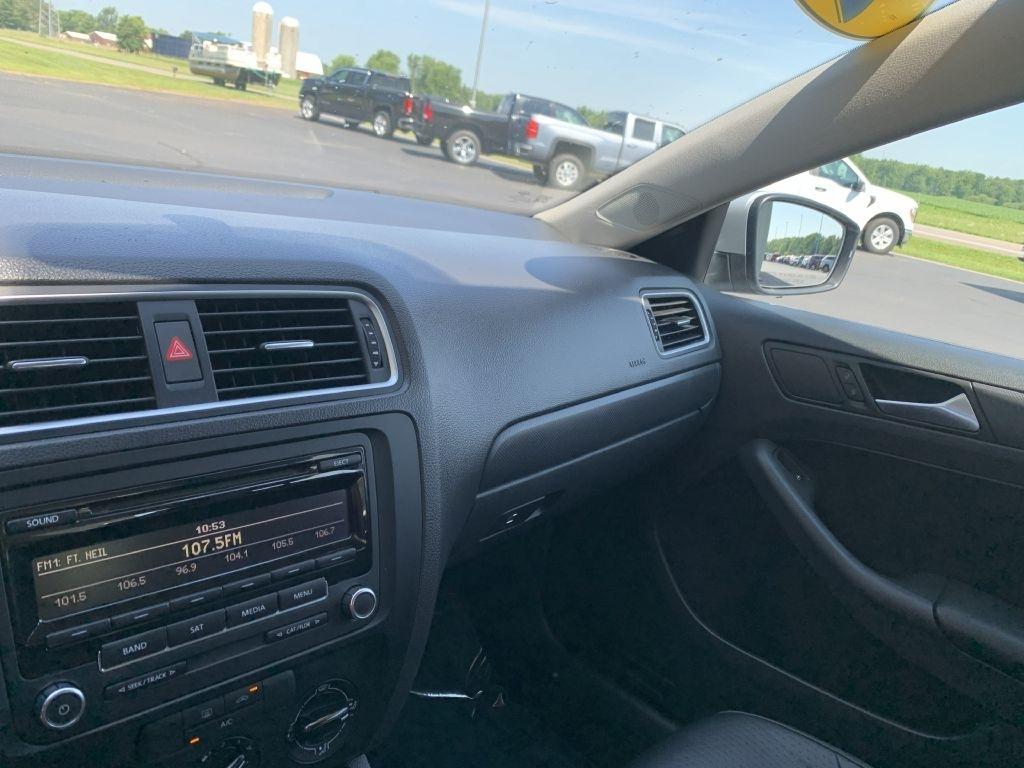 Volkswagen Jetta SE 2014
