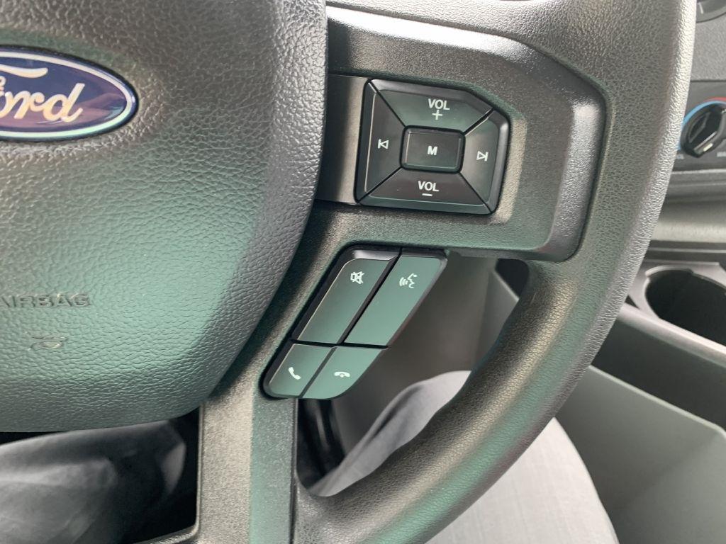 Ford Econoline E-350 Super Duty 2023