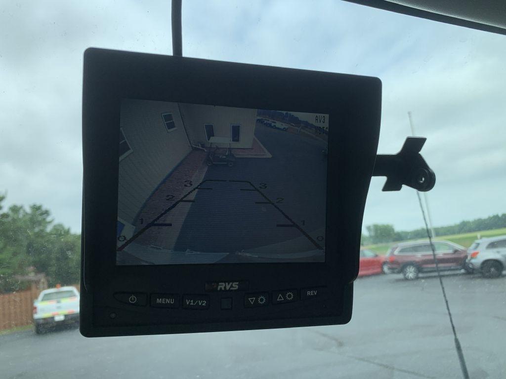 Ford Econoline E-350 Super Duty 2023