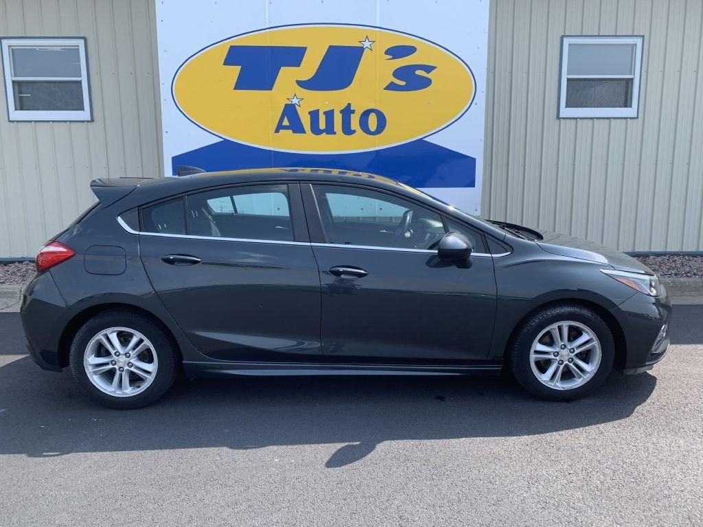 Chevrolet Cruze LT Auto Hatchback 2017