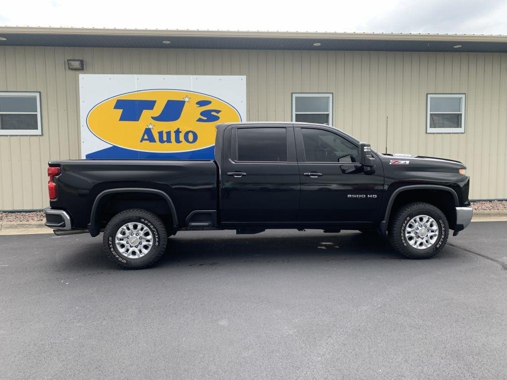 Chevrolet Silverado 2500HD LT Crew Cab Long Box 4WD 2024