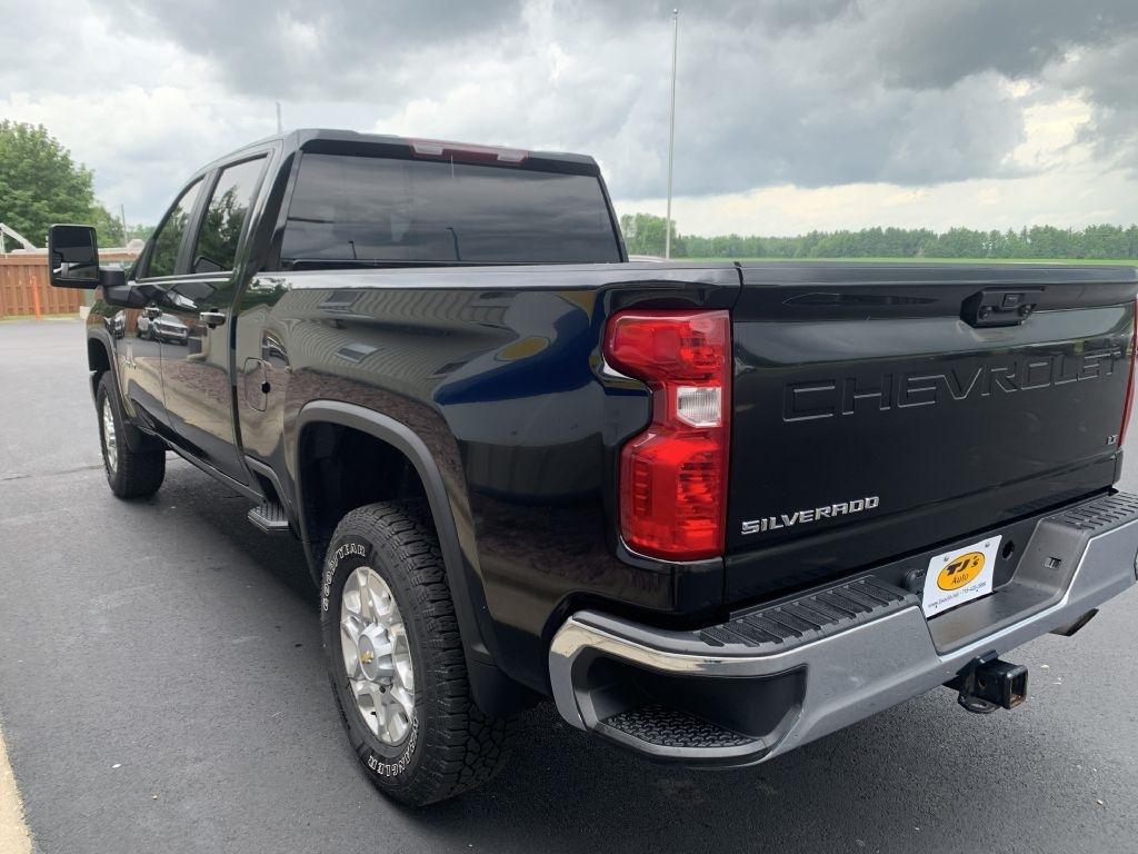 Chevrolet Silverado 2500HD LT Crew Cab Long Box 4WD 2024