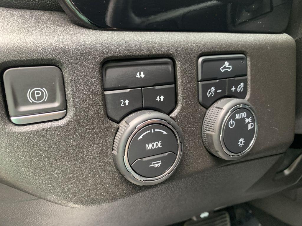 Chevrolet Silverado 2500HD LT Crew Cab Long Box 4WD 2024