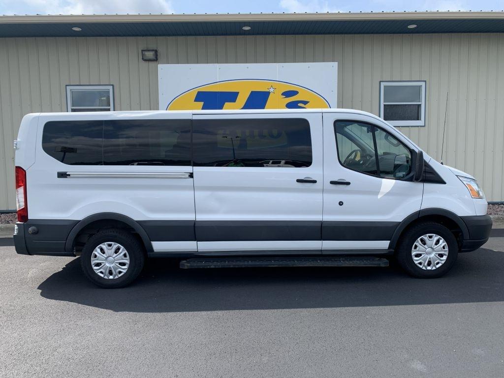 Ford Transit 350 Wagon Low Roof XL w/Sliding Pass. 148-in. WB 2016