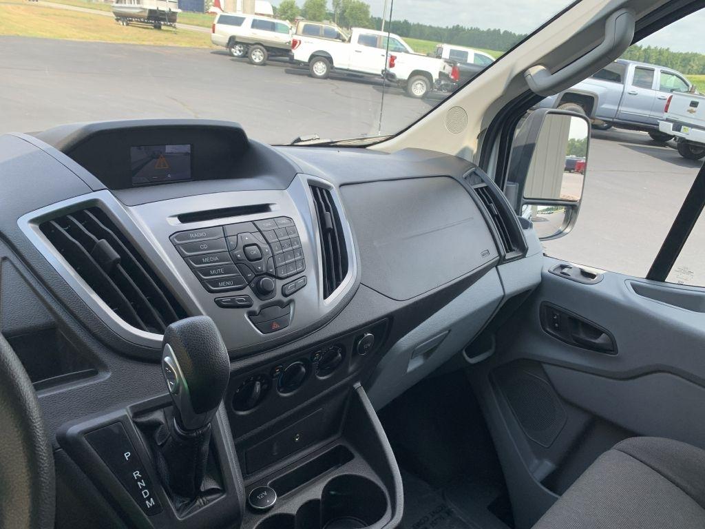 Ford Transit 350 Wagon Low Roof XL w/Sliding Pass. 148-in. WB 2016