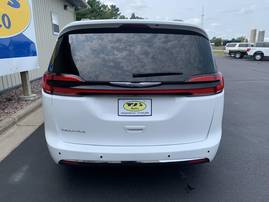 Chrysler Pacifica Touring L 2024