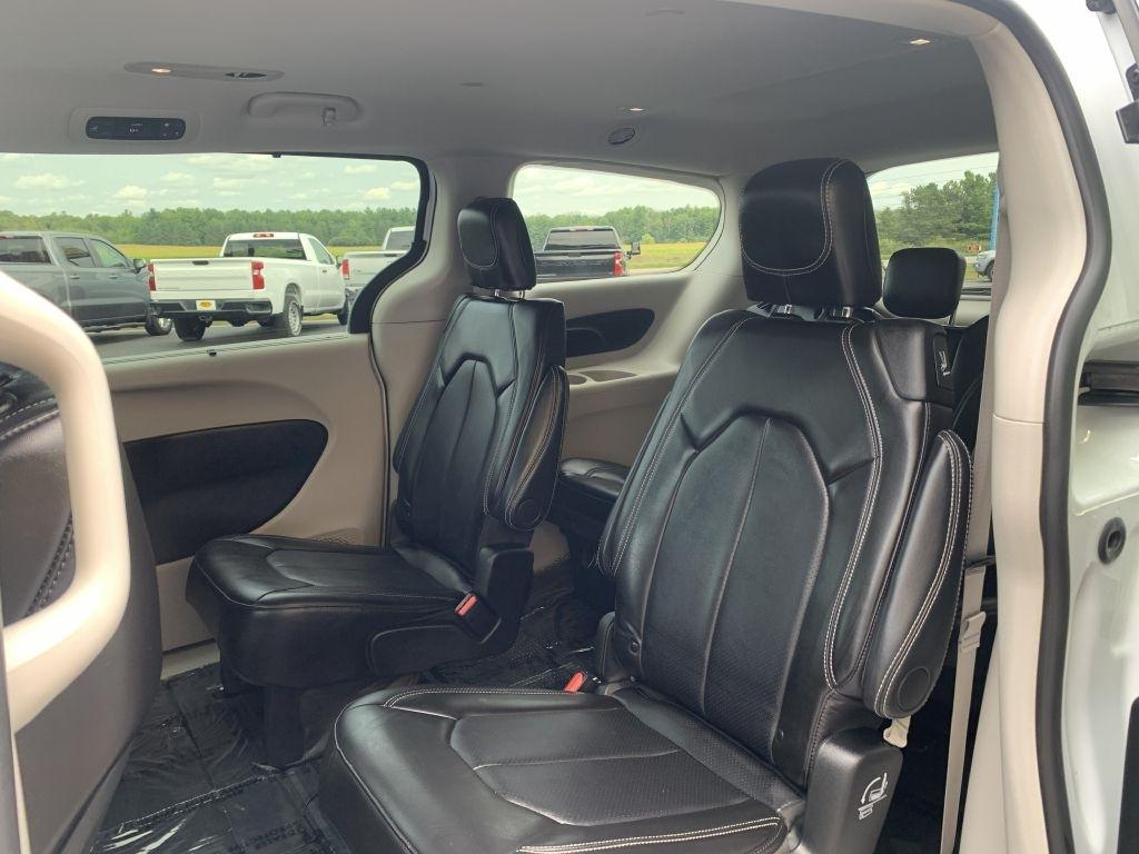 Chrysler Pacifica Touring L 2024