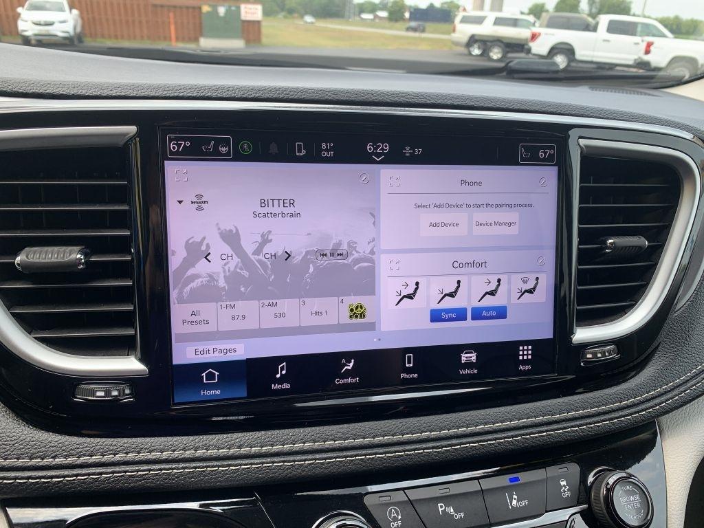 Chrysler Pacifica Touring L 2024