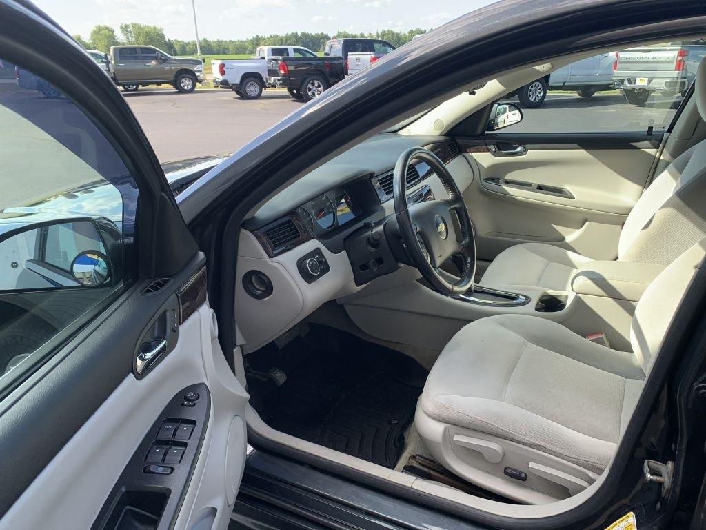 Chevrolet Impala LT (Fleet) 2012