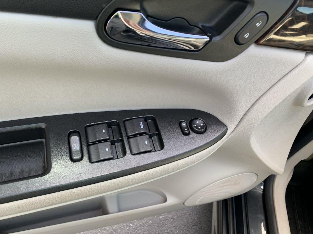 Chevrolet Impala LT (Fleet) 2012