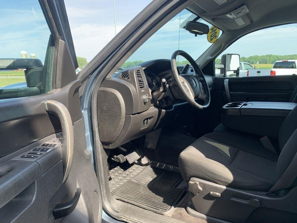 GMC Sierra 2500HD SLE Crew Cab 4WD 2014