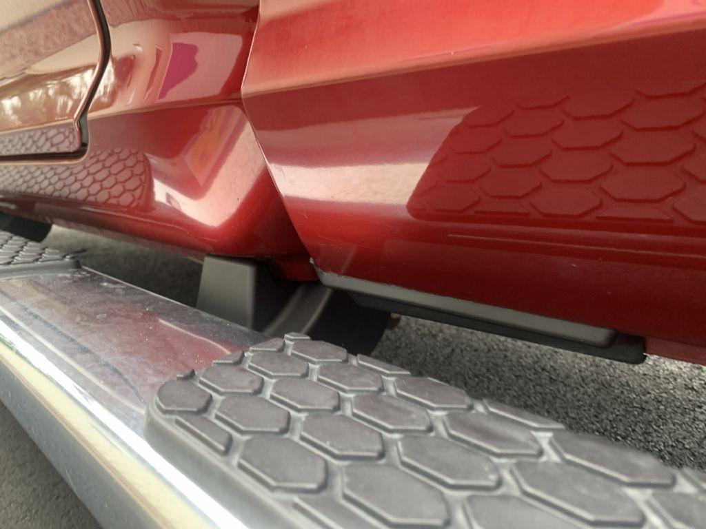 RAM 1500 SLT Crew Cab LWB 4WD 2015