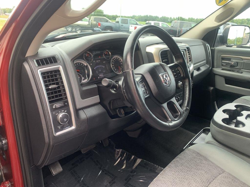 RAM 1500 SLT Crew Cab LWB 4WD 2015