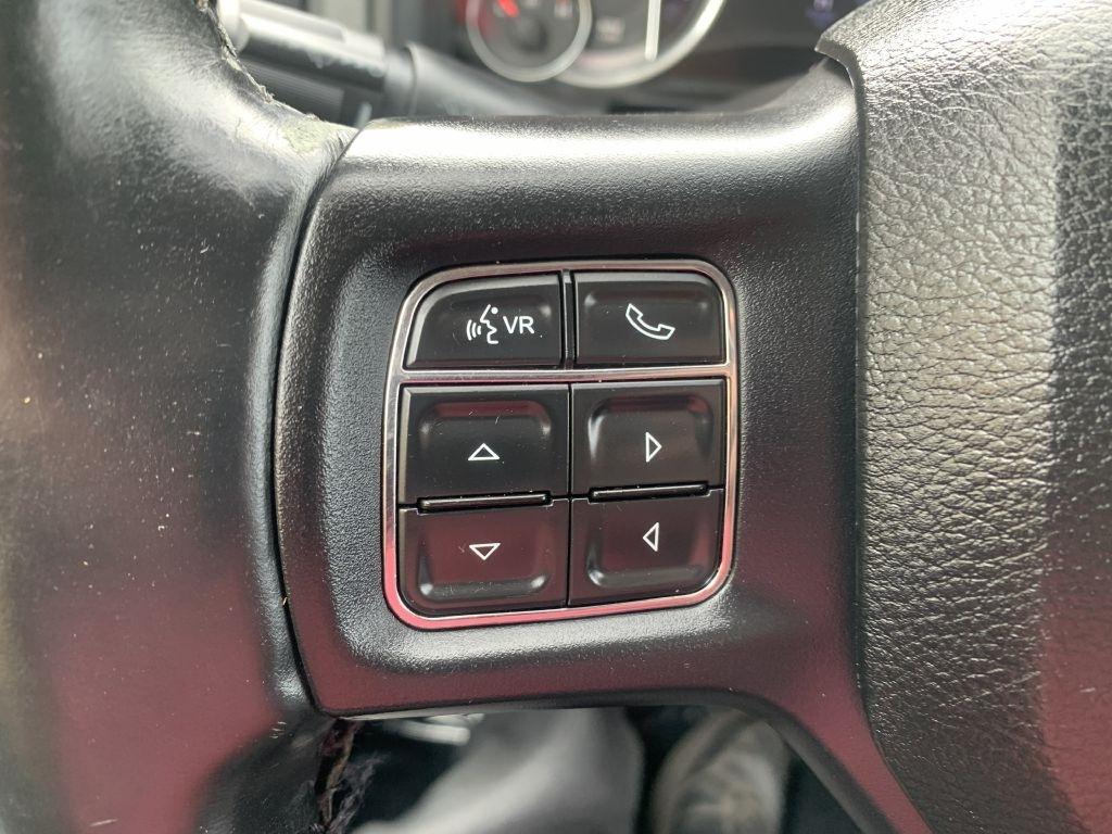 RAM 1500 SLT Crew Cab LWB 4WD 2015