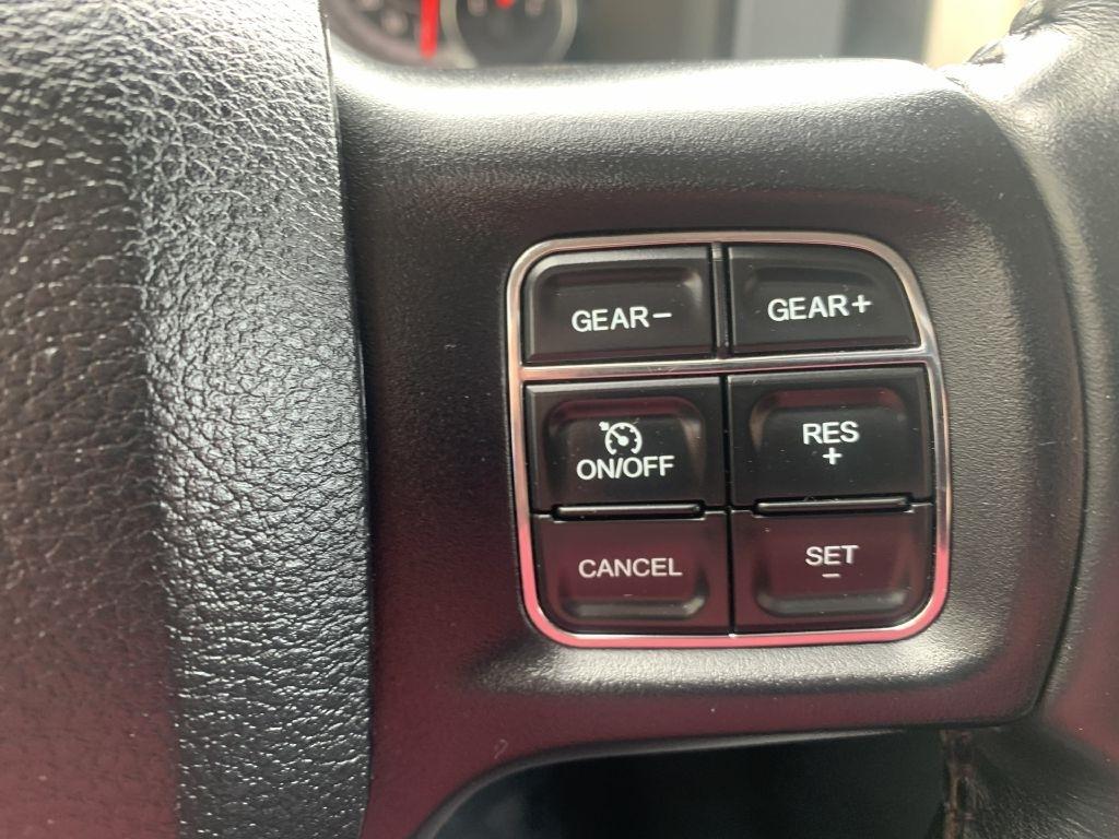 RAM 1500 SLT Crew Cab LWB 4WD 2015