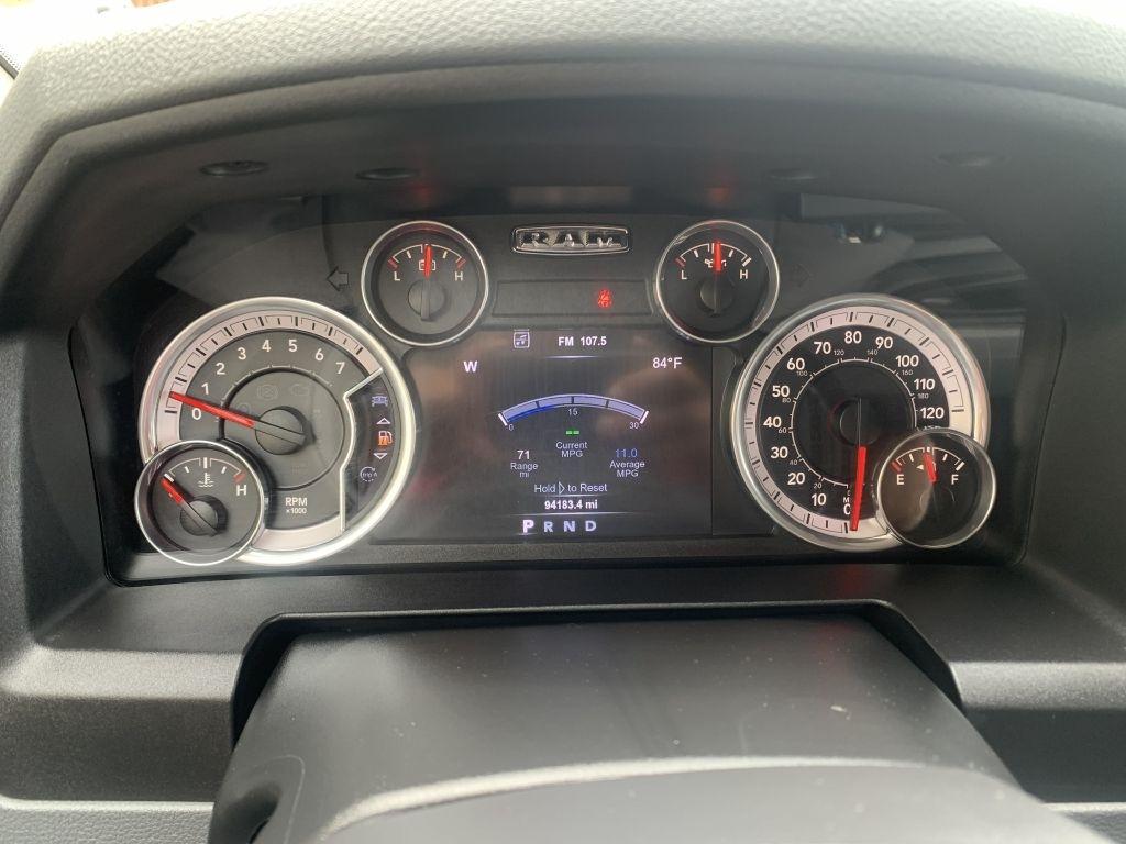 RAM 1500 SLT Crew Cab LWB 4WD 2015