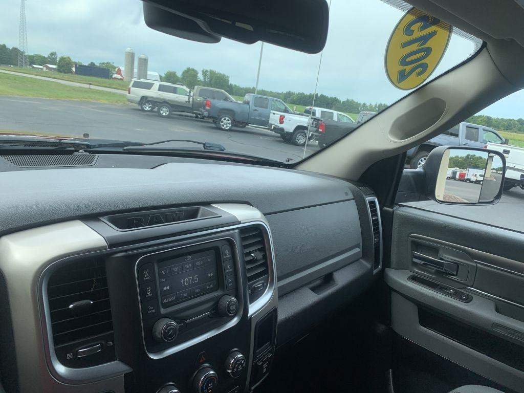 RAM 1500 SLT Crew Cab LWB 4WD 2015